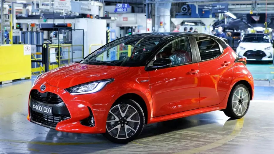 Toyota Yaris. 4 εκατομμύρια μονάδες εγκαταλείπουν τη γαλλική γραμμή παραγωγής