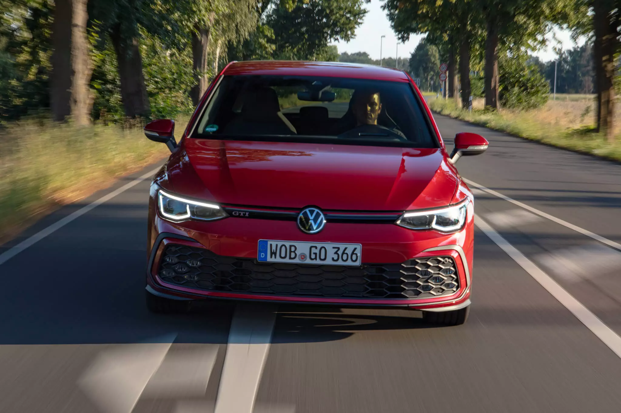 Фольксваген гольф GTI 2020