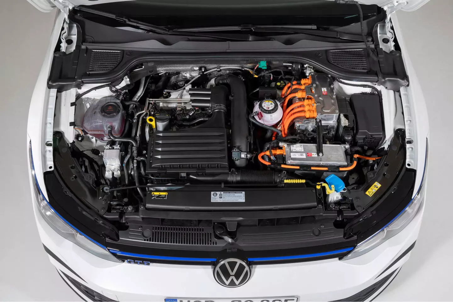 Volkswagen Golf GTE TSI