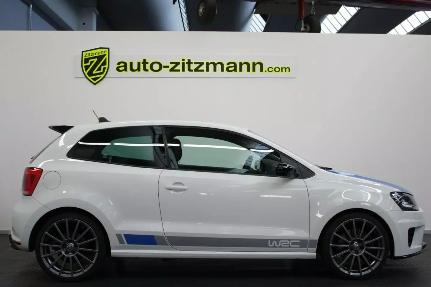 Volkswagen Polo R လမ်းကြမ်း