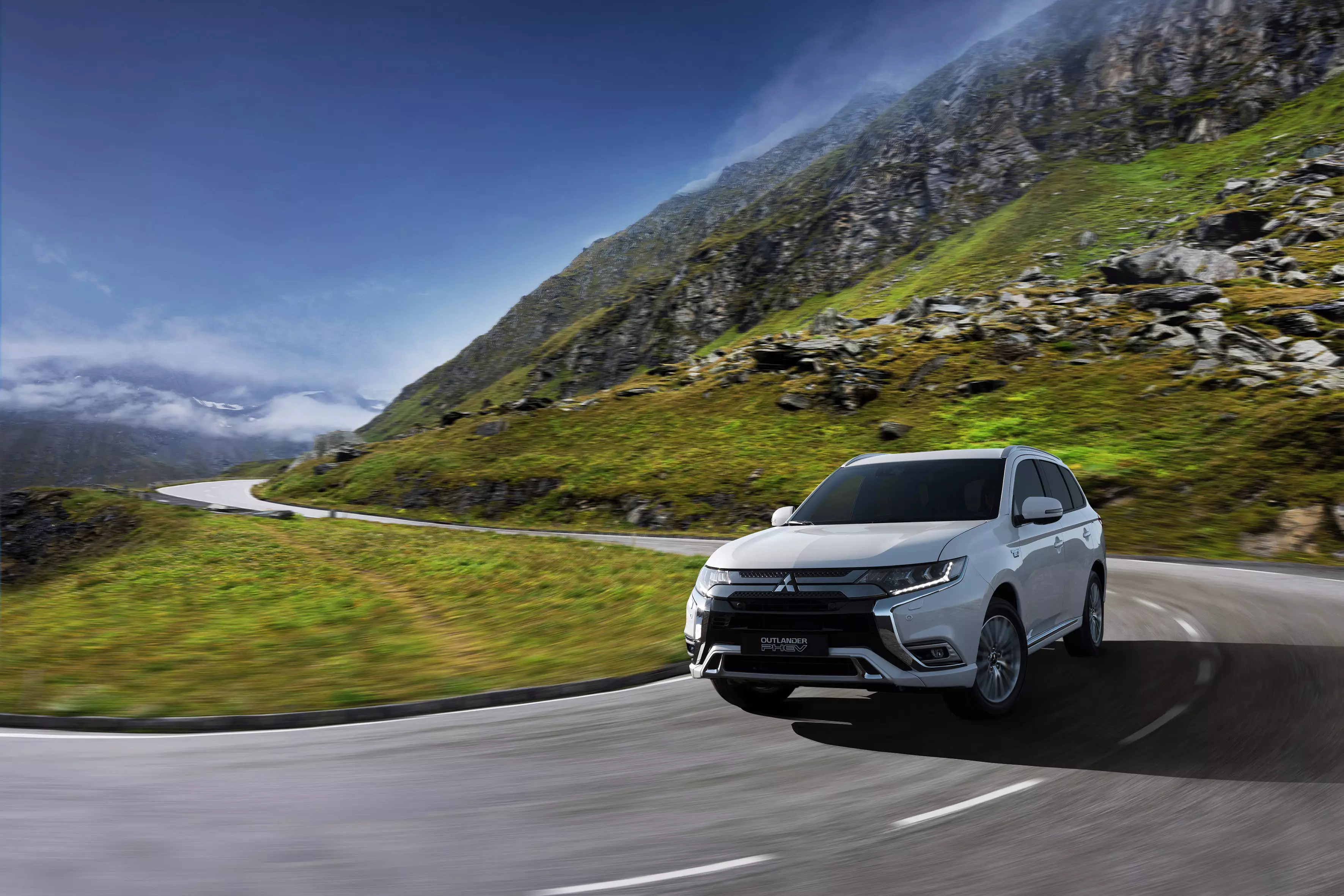 Мицубиси Outlander PHEV