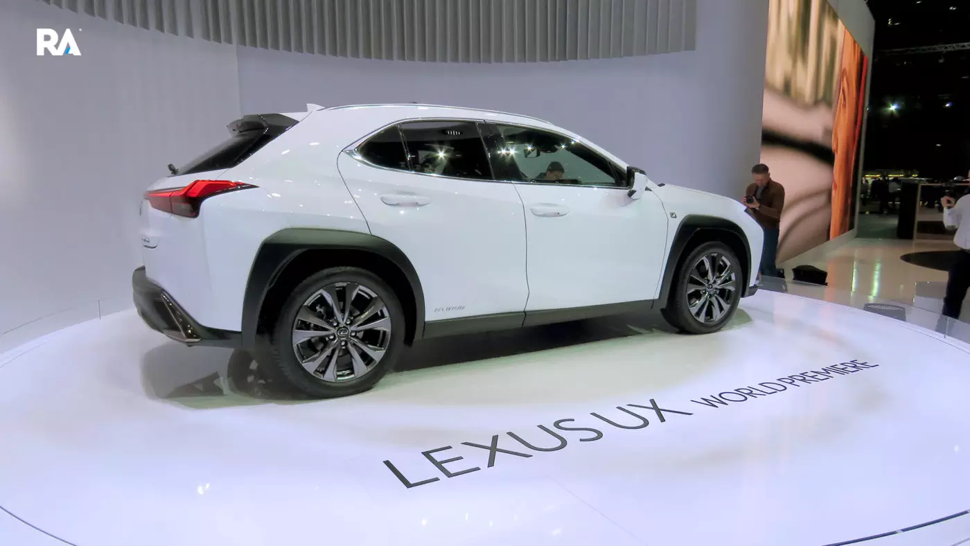 I-Lexus UX