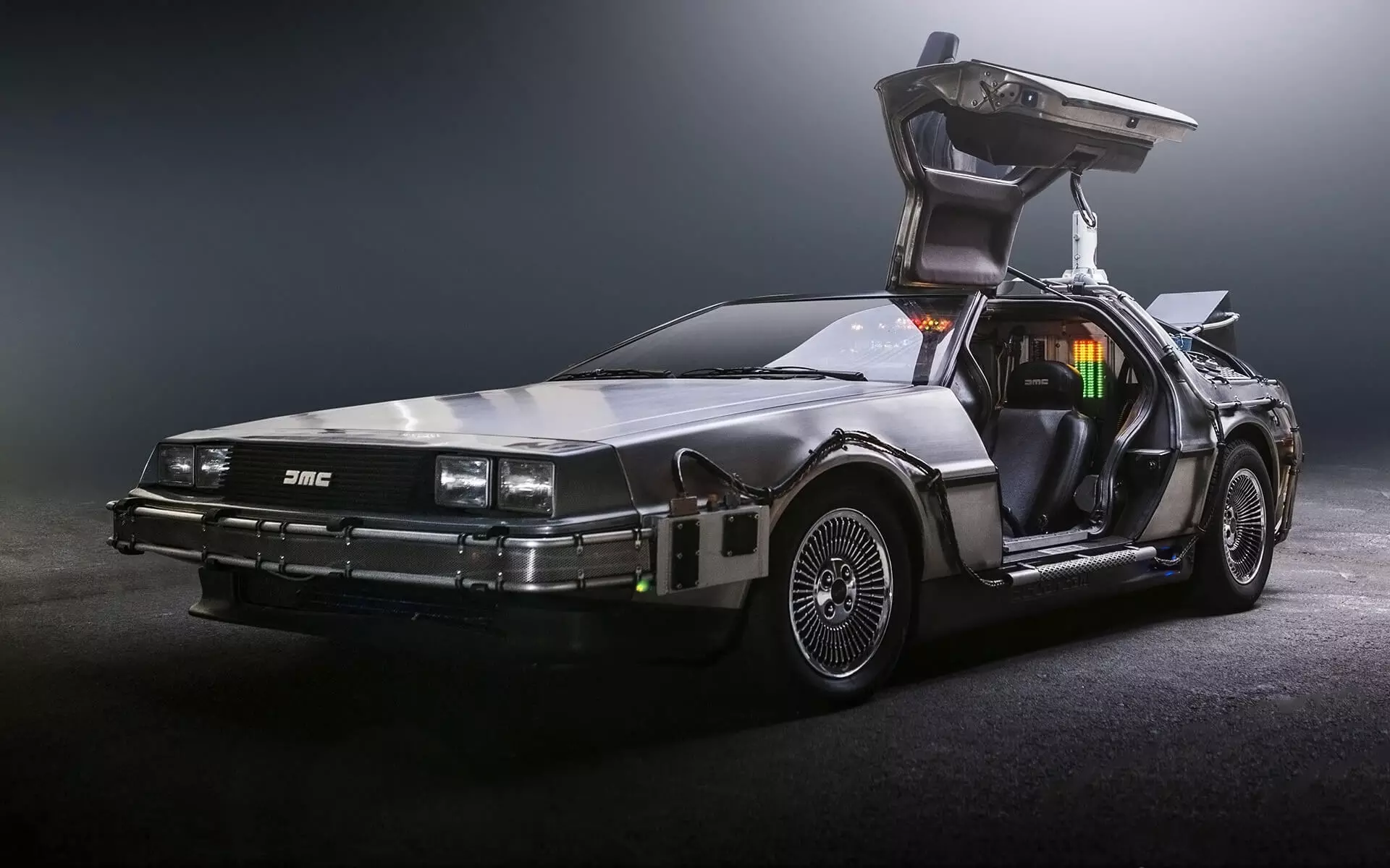 DeLorean DMC-12