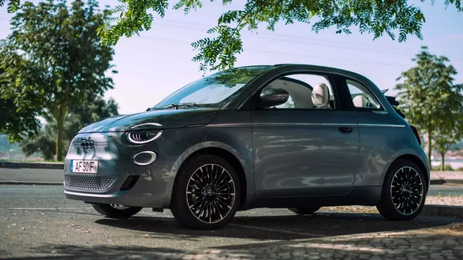 We tested the new Fiat 500C, exclusively electric. Change for the better?