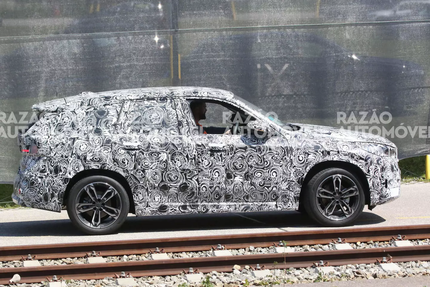 photos-espia_BMW X1