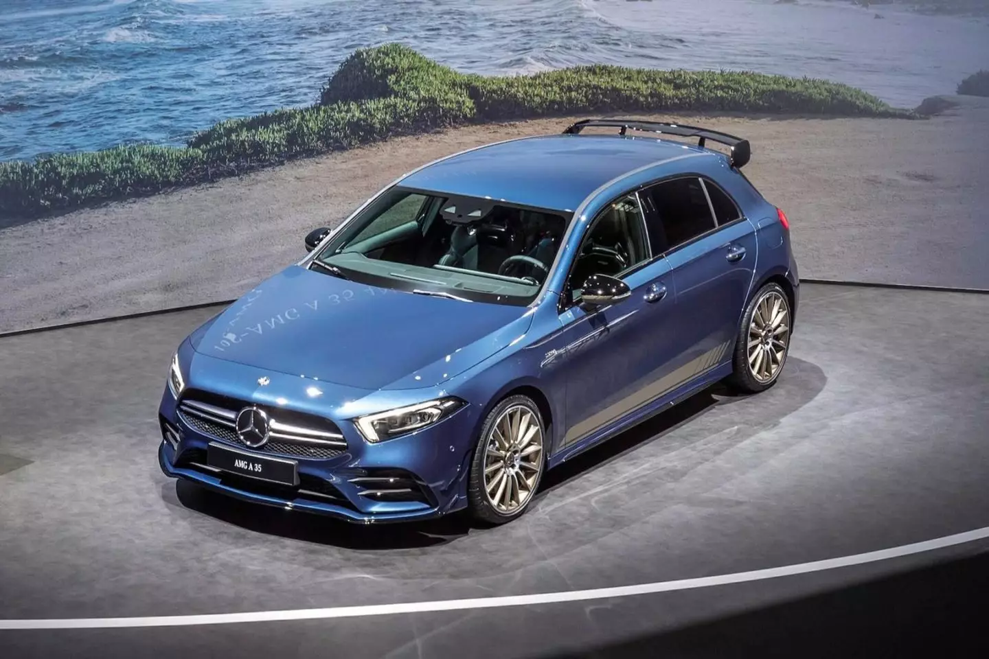 መርሴዲስ-AMG A35 2019