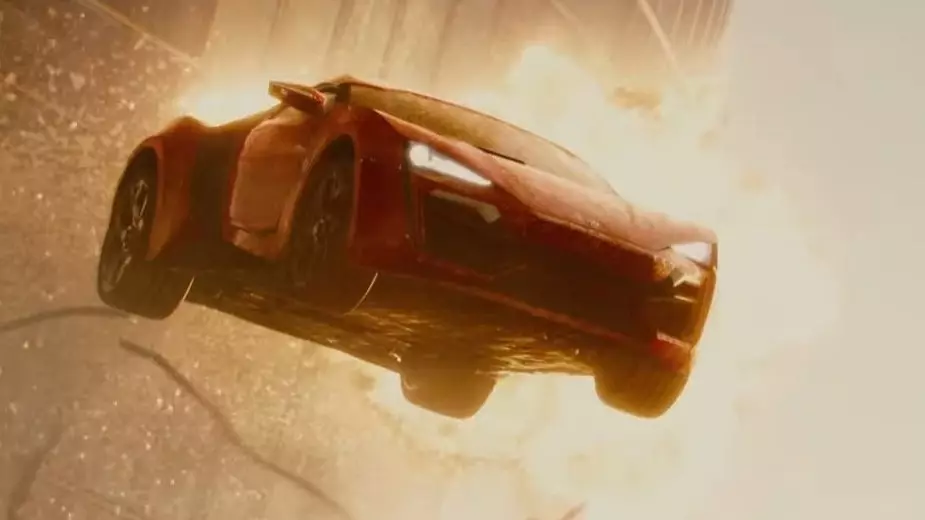 "פליענדיק" Lykan Hypersport פֿון Furious Speed פילע גייט אַרויף פֿאַר ליציטאַציע