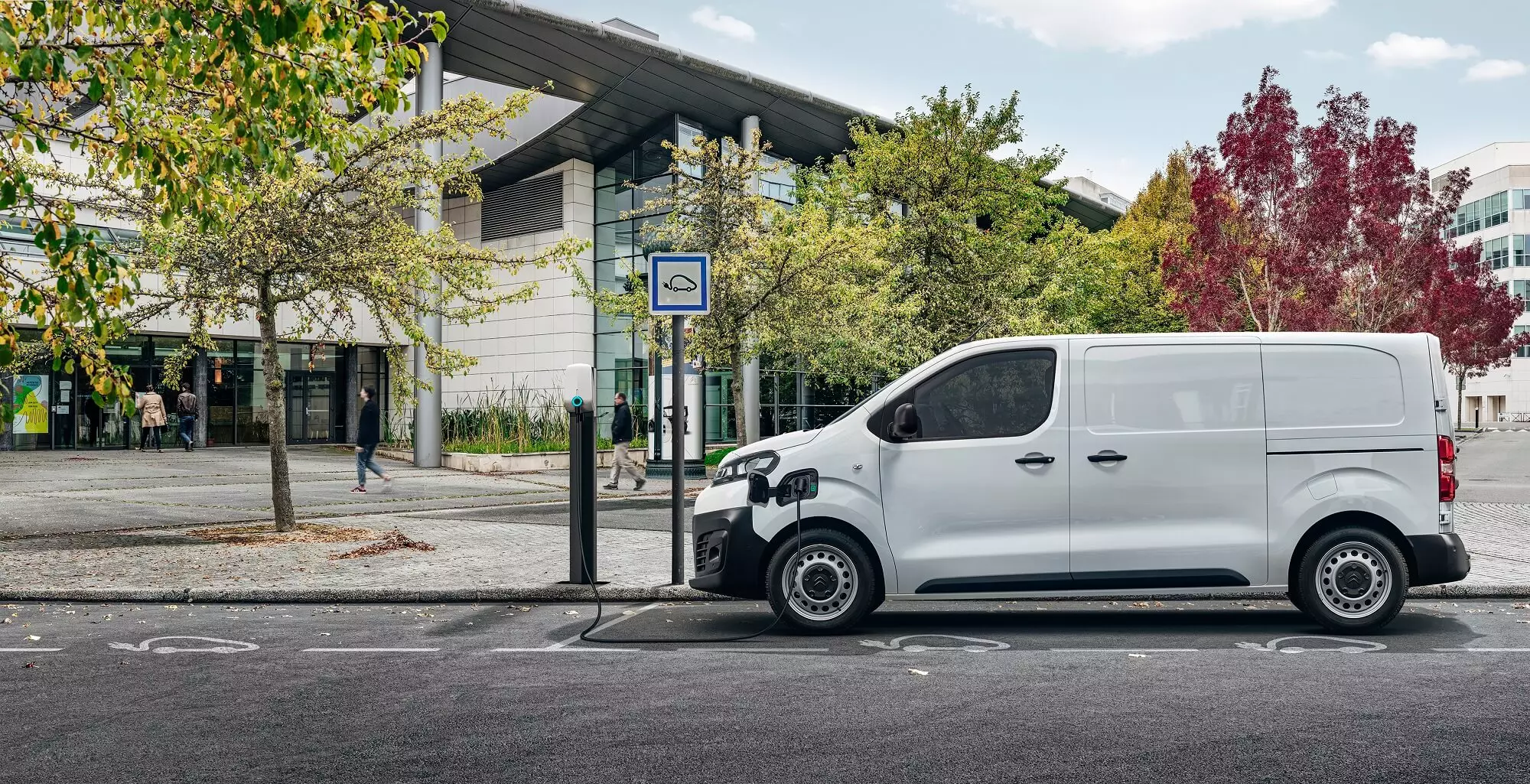 “Citroen e-Jumpy”