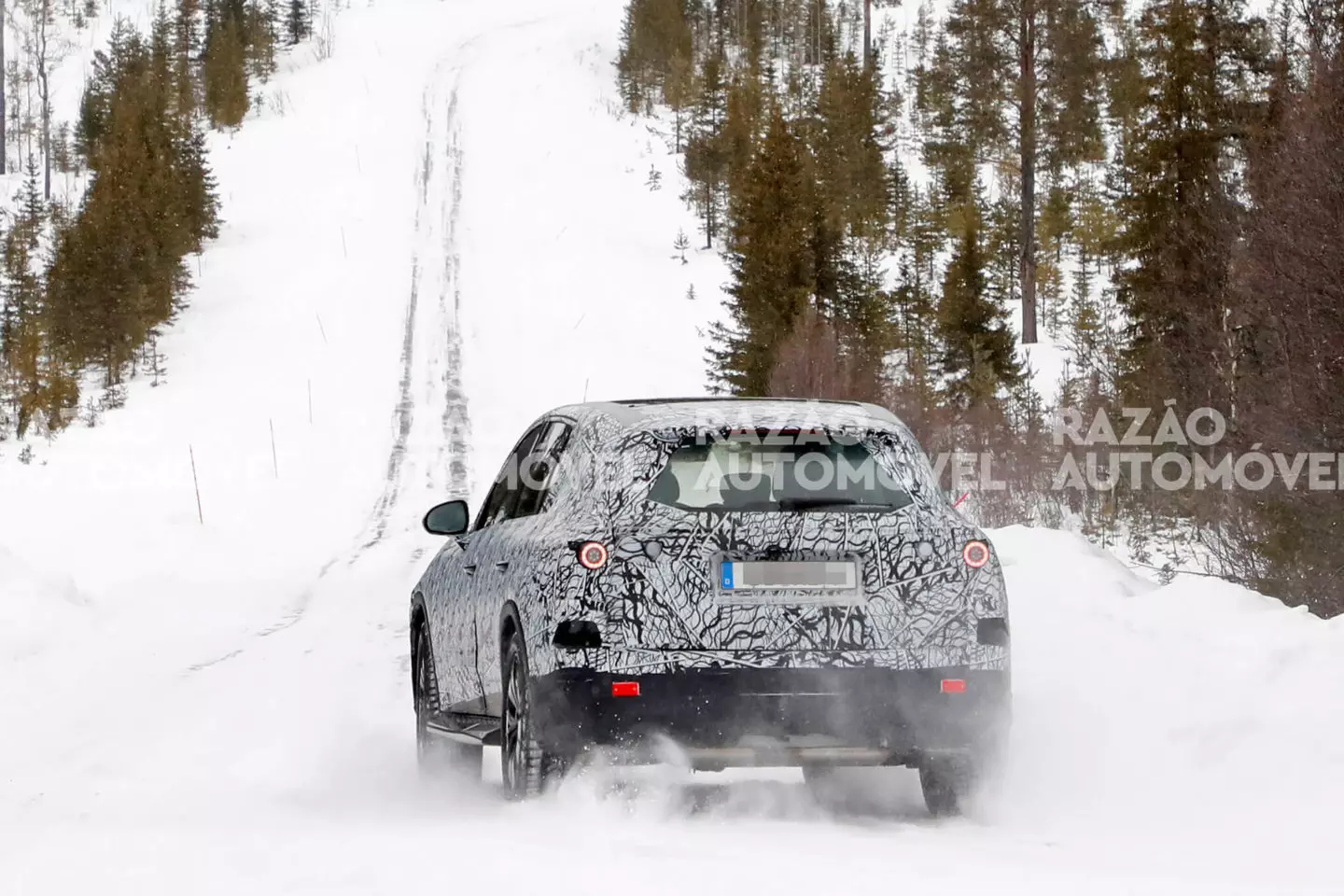 Шпионски фотографии од Mercedes-Benz GLC