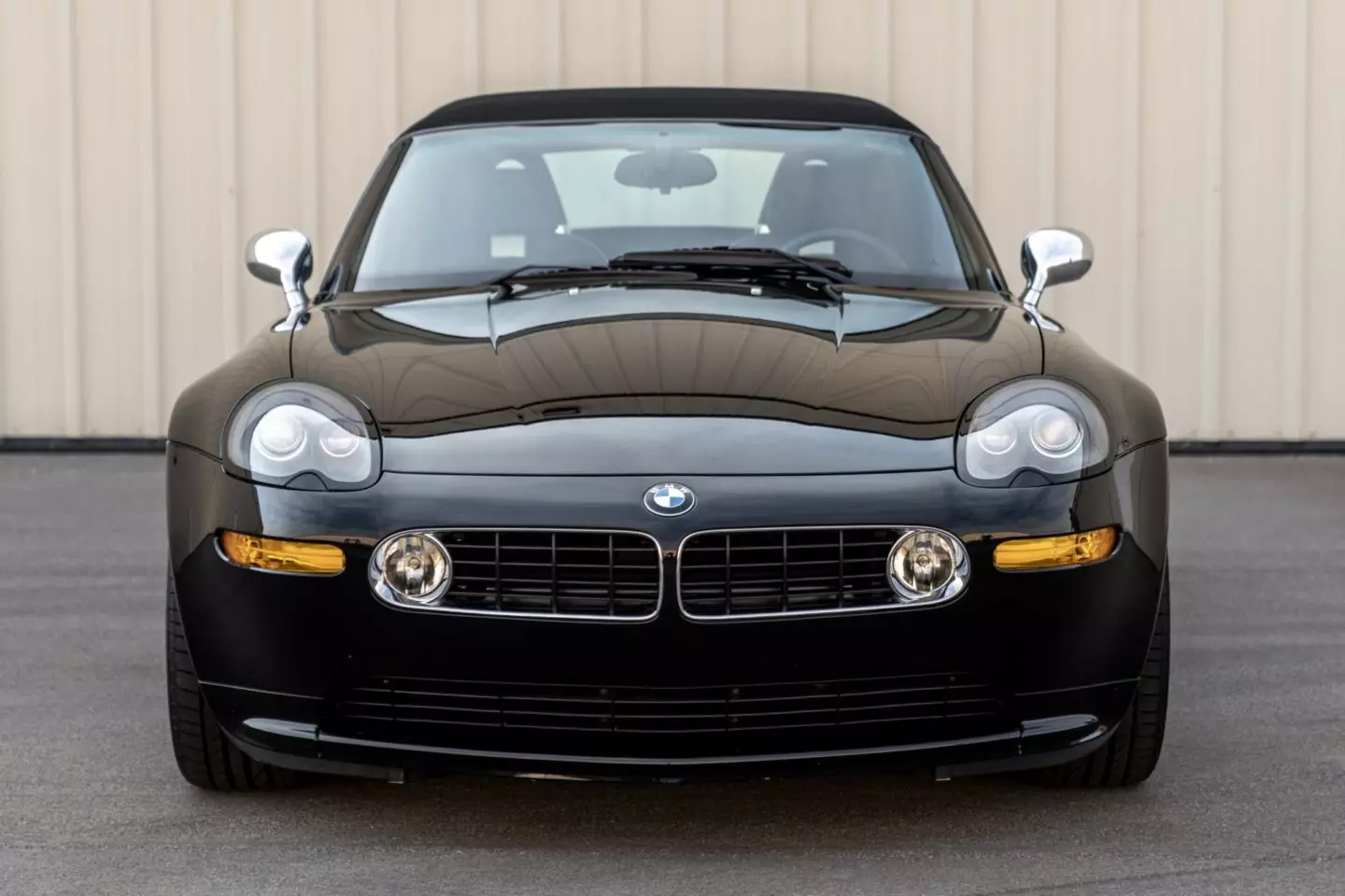 O lenei BMW Z8 o le taʻavale lelei mo James Bond i totonu ia te oe 740_2