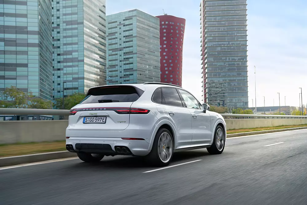 រថយន្ត Porsche Cayenne E-Hybrid