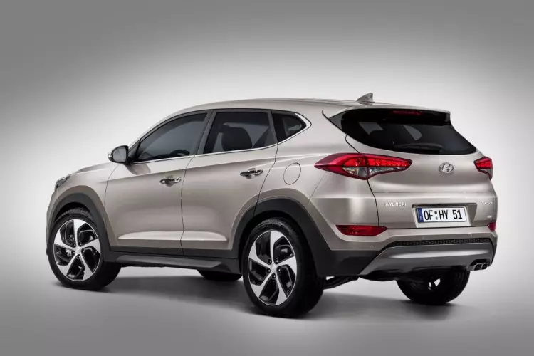 i-hyundai-tucson-2015-4