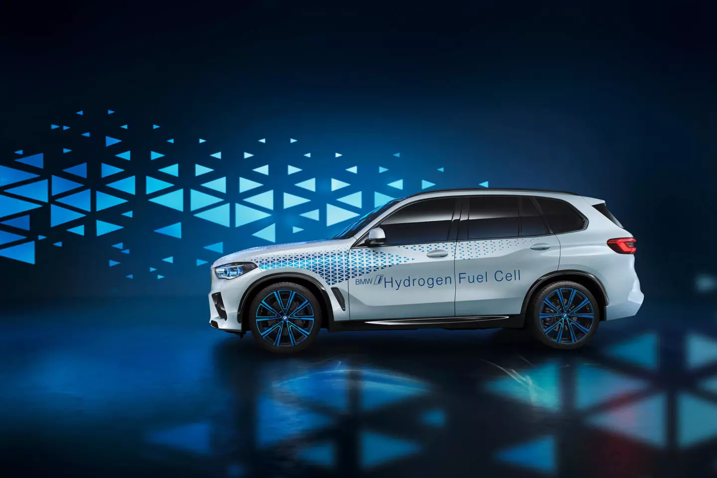 BMW i Hydrogène SUIVANT