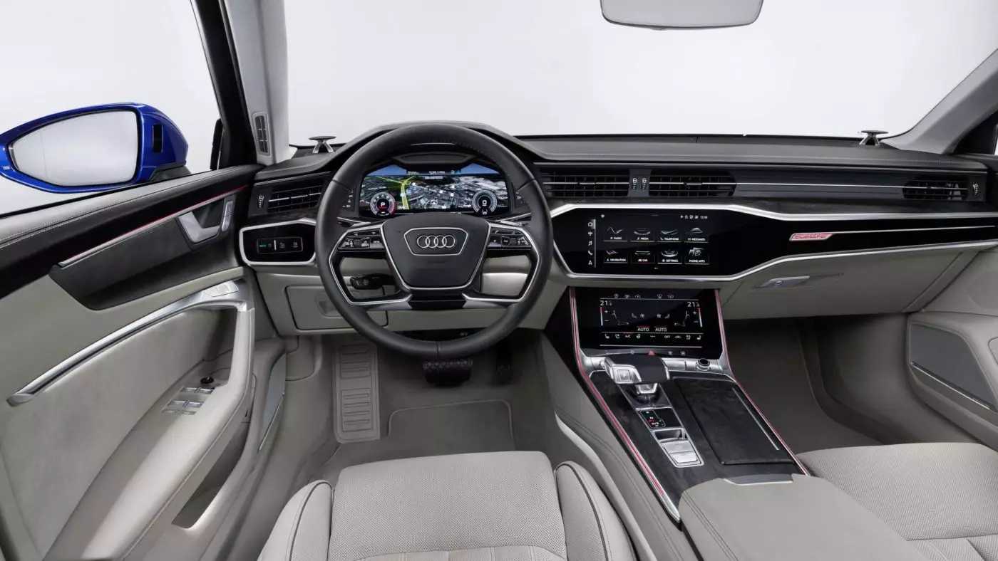 Audi A6 Avant 2018 года