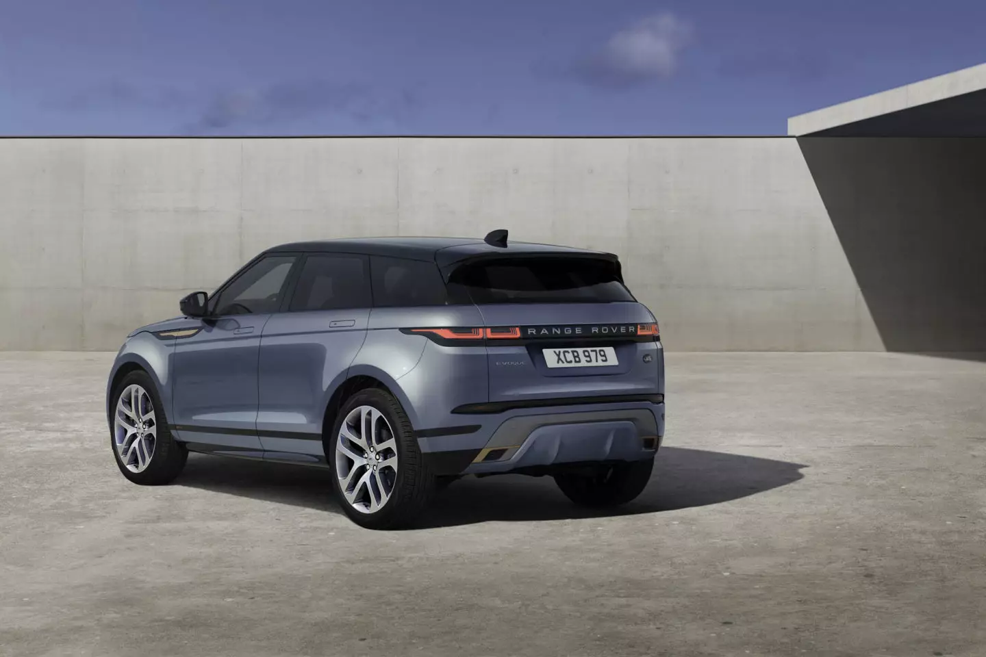 Range Rover Evoque 2019 года