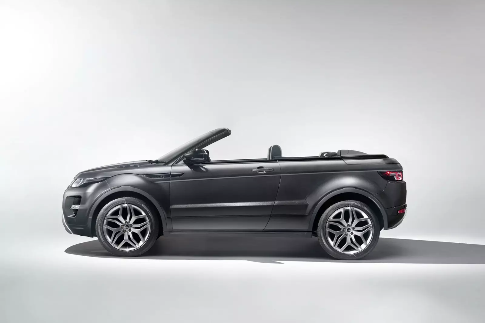 Range Rover Evoque Convertible «жасыл жарықты» қабылдамайды. 7586_1