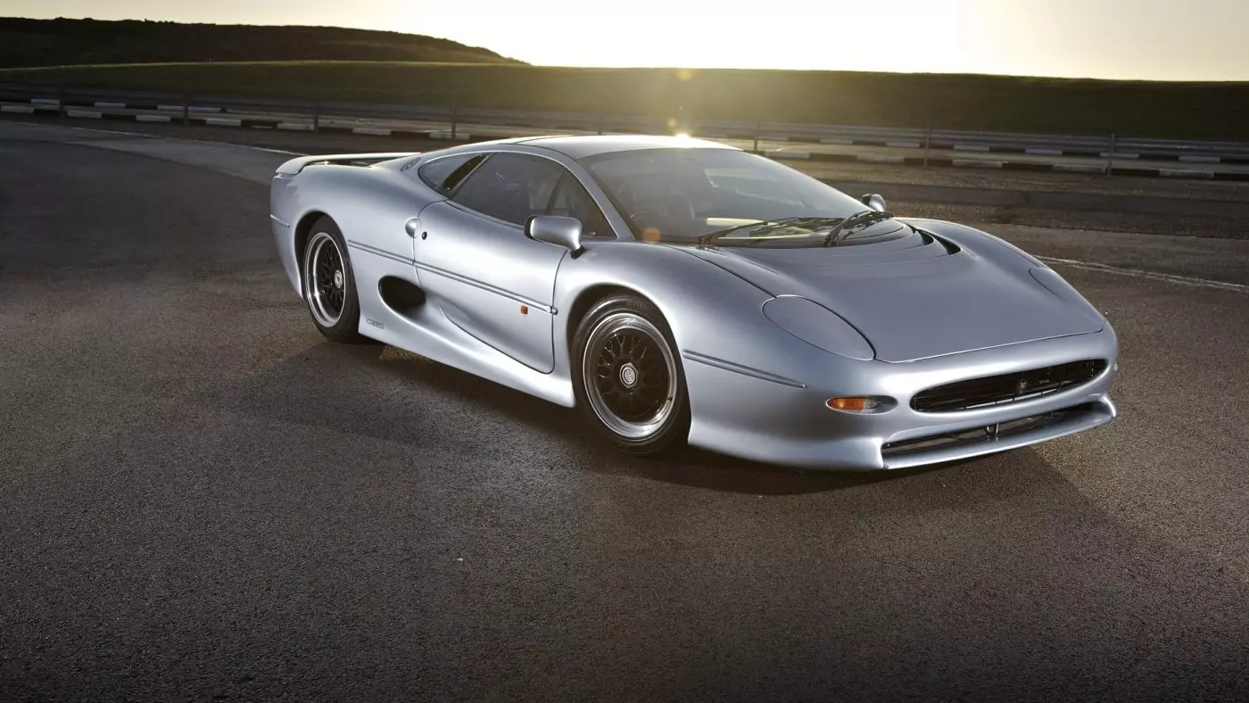 捷豹XJ220