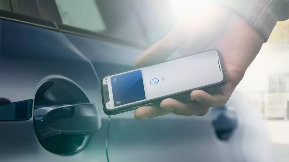 BMW eta Apple-k bat egiten dute iPhonea gako digital gisa erabiltzeko