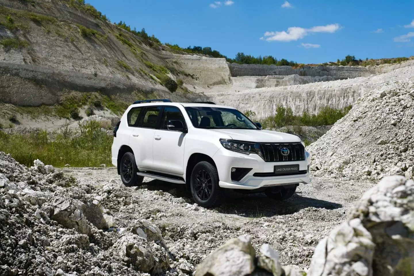 Toyota Land Cruiser 2020 Xidhmada Madow