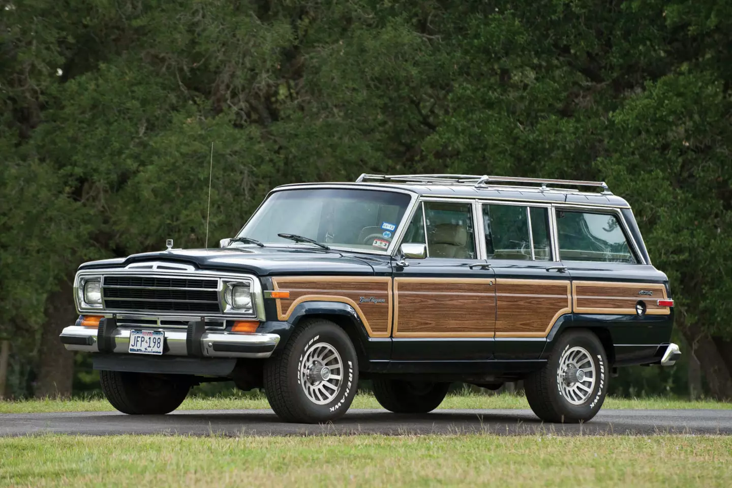 Jeppi Grand Wagoneer