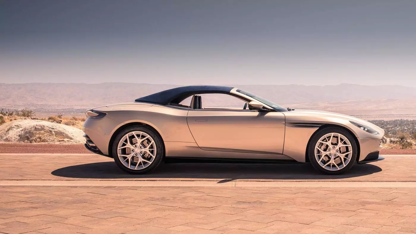 Aston Martin DB11 Direksiyon Simidi