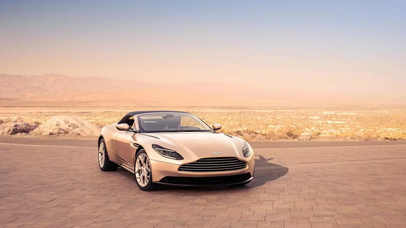 Volant Aston Martin DB11