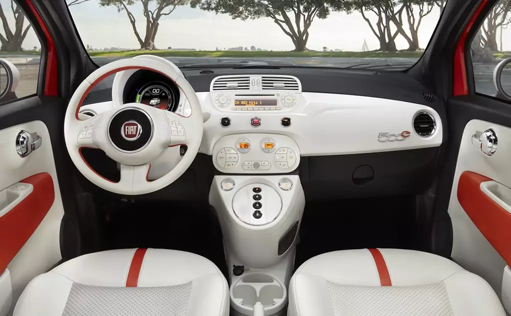 Fiat 500e — interieur