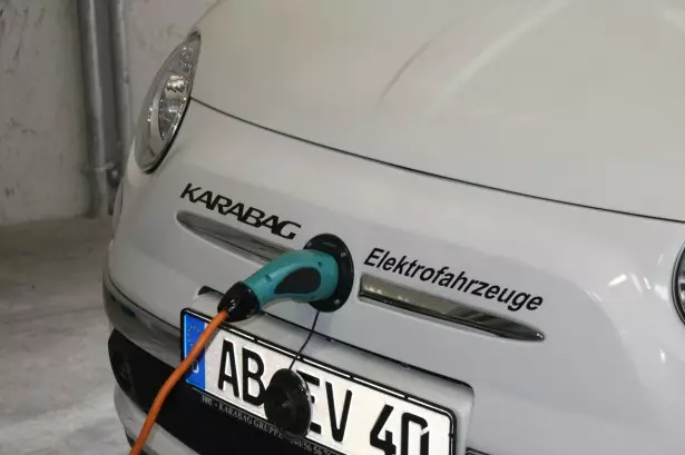 Spark EV және 500E Лос-Анджелес автосалонын жарықтандыруға уәде береді 7998_1