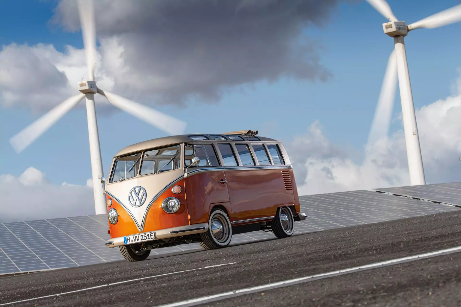 Volkswagen Beetle och T1 'Samba Bus' är elektrifierade av eClassics 8096_2