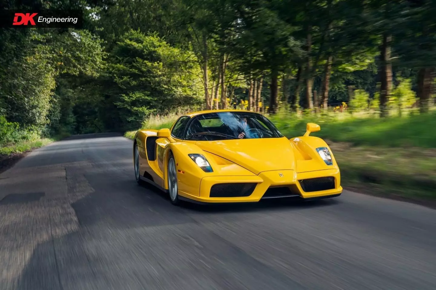 រថយន្ត Ferrari Enzo Ferrari F50