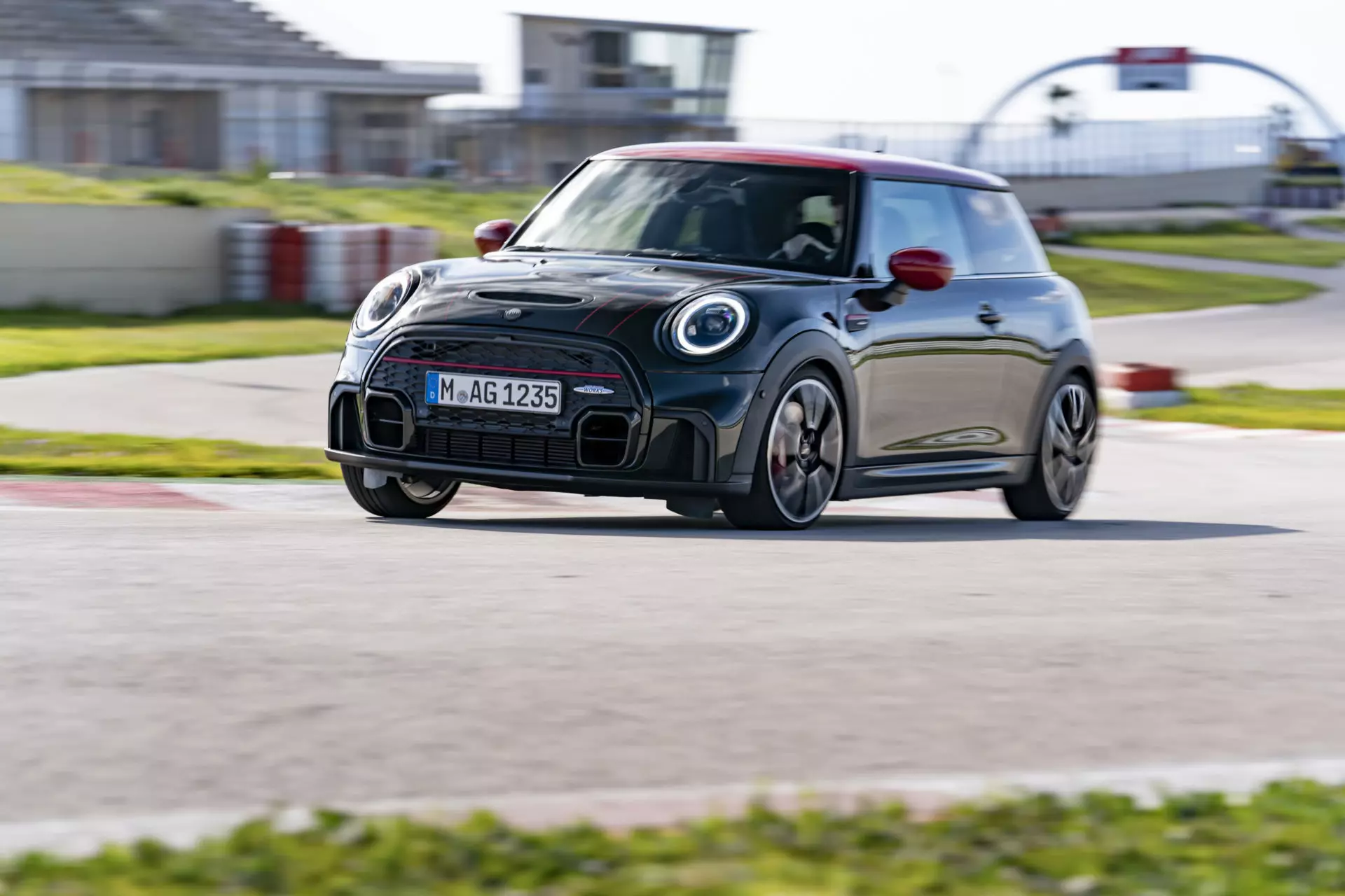 2022-MINI-John-Cooper-works