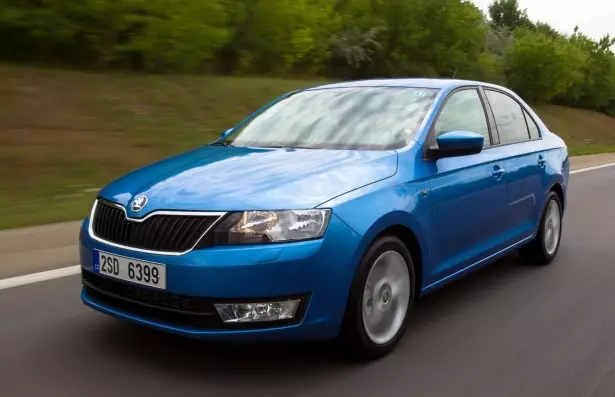 New Skoda Rapid 2013 ໄດ້ຖືກປ່ອຍອອກມາເມື່ອບໍ່ດົນມານີ້ 8240_1