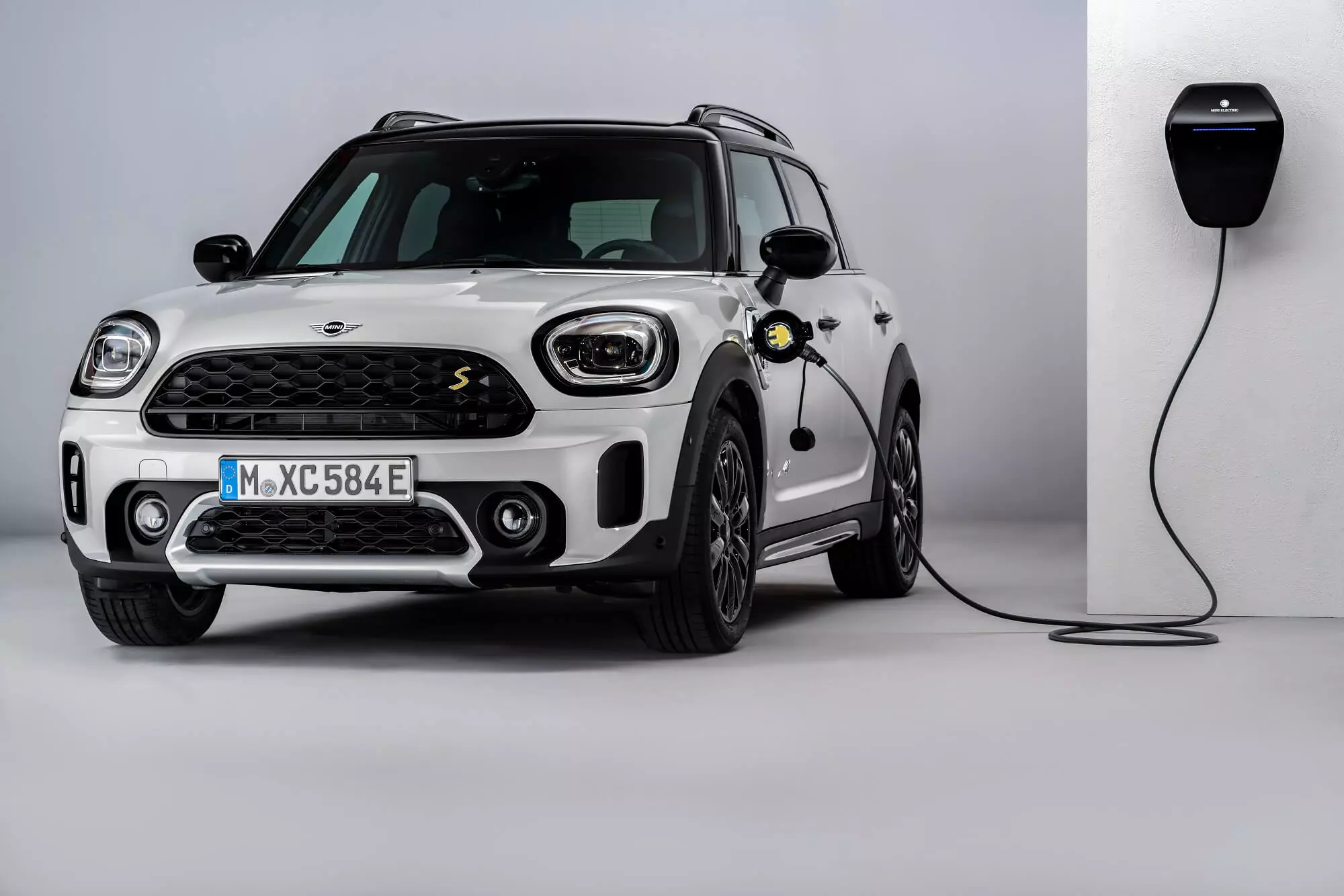 Мини электрический. Mini Cooper Countryman se all4. Mini Countryman 2021 Cooper se. Mini Countryman JCW 2021. 2020 Mini e Countryman.