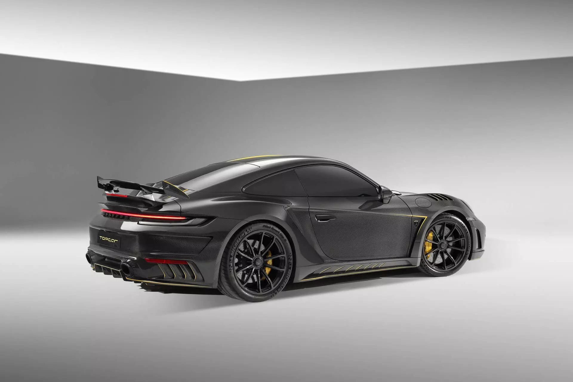 Porsche 911 Turbo — Porsche 992 Stinger GTR Limited Carbon Edition troch TopCar Design