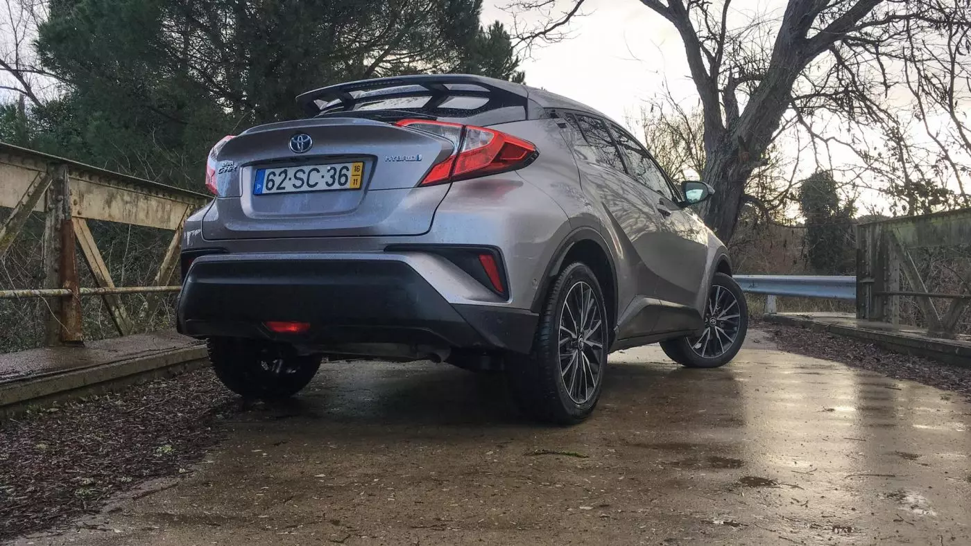 Toyota C-HR 1.8 VVT-I Hybrid: nowy japoński „diament” 8513_1