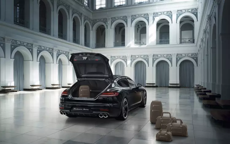 2015-Porsche-Panamera-Turbo-S-Exclusive-Series-Static-2-1680x1050 ปี 2015