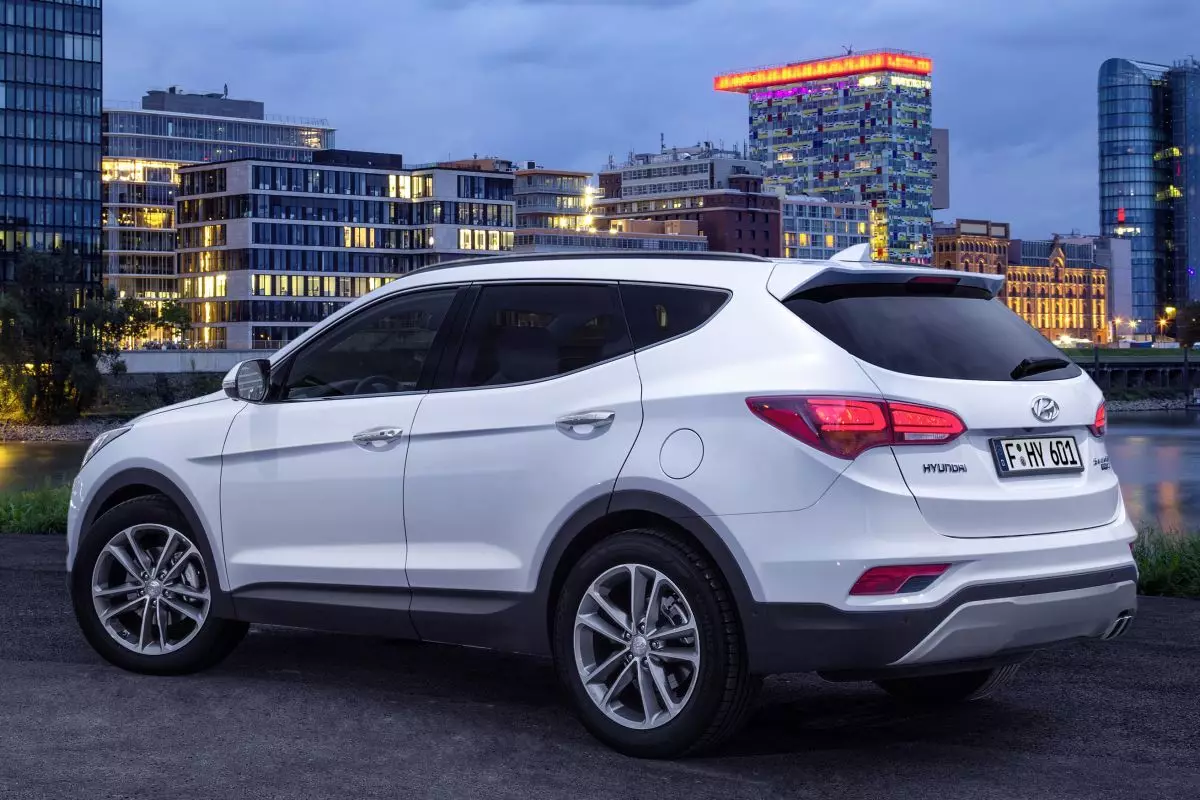 Hyundai Santa Fe 2015 წელი