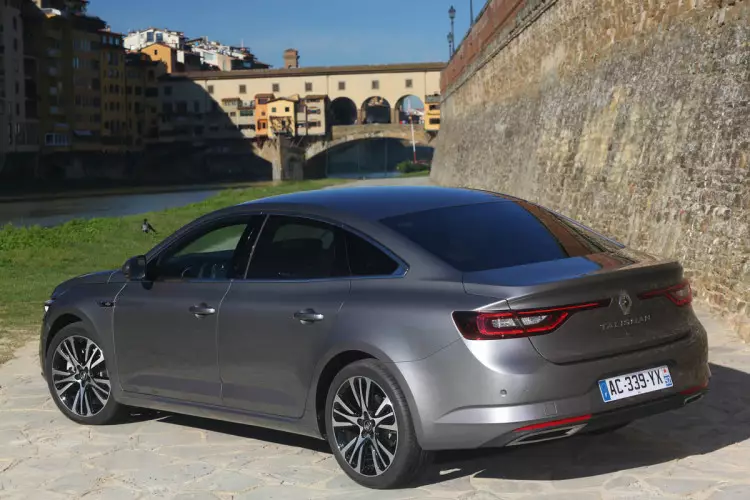 Renault Talismano-5