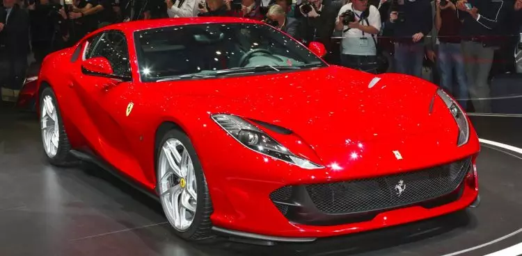 Ferrari 812 Superfast. Последняя атмосферность Маранелло? 8706_1