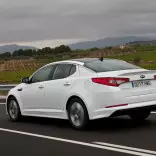 Kia Optima Hybrid 2013 - दक्षिण कोरियन ब्रँडचा पहिला संकर 8727_10