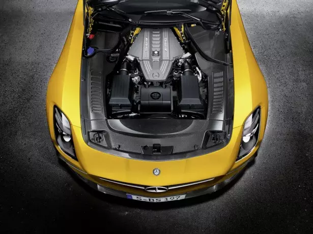 Mercedes SLS Black Series Revealed: Pli Malpeza kaj Pli Potenca 8779_1