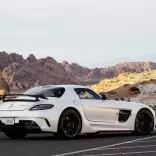 Inihayag ang Mercedes SLS Black Series: Mas Magaan at Mas Makapangyarihan 8779_16