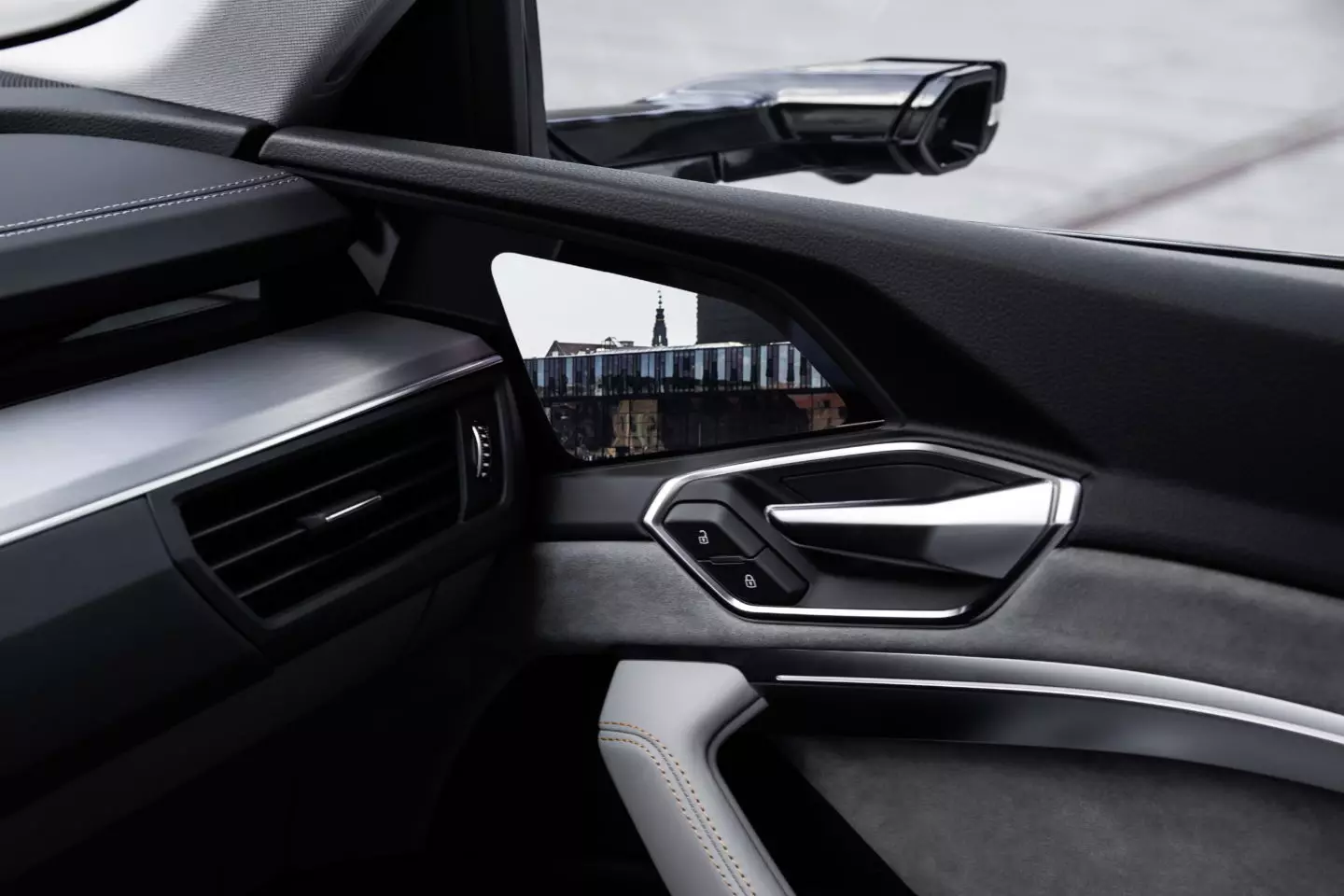 Audi e-tron ພາຍໃນ