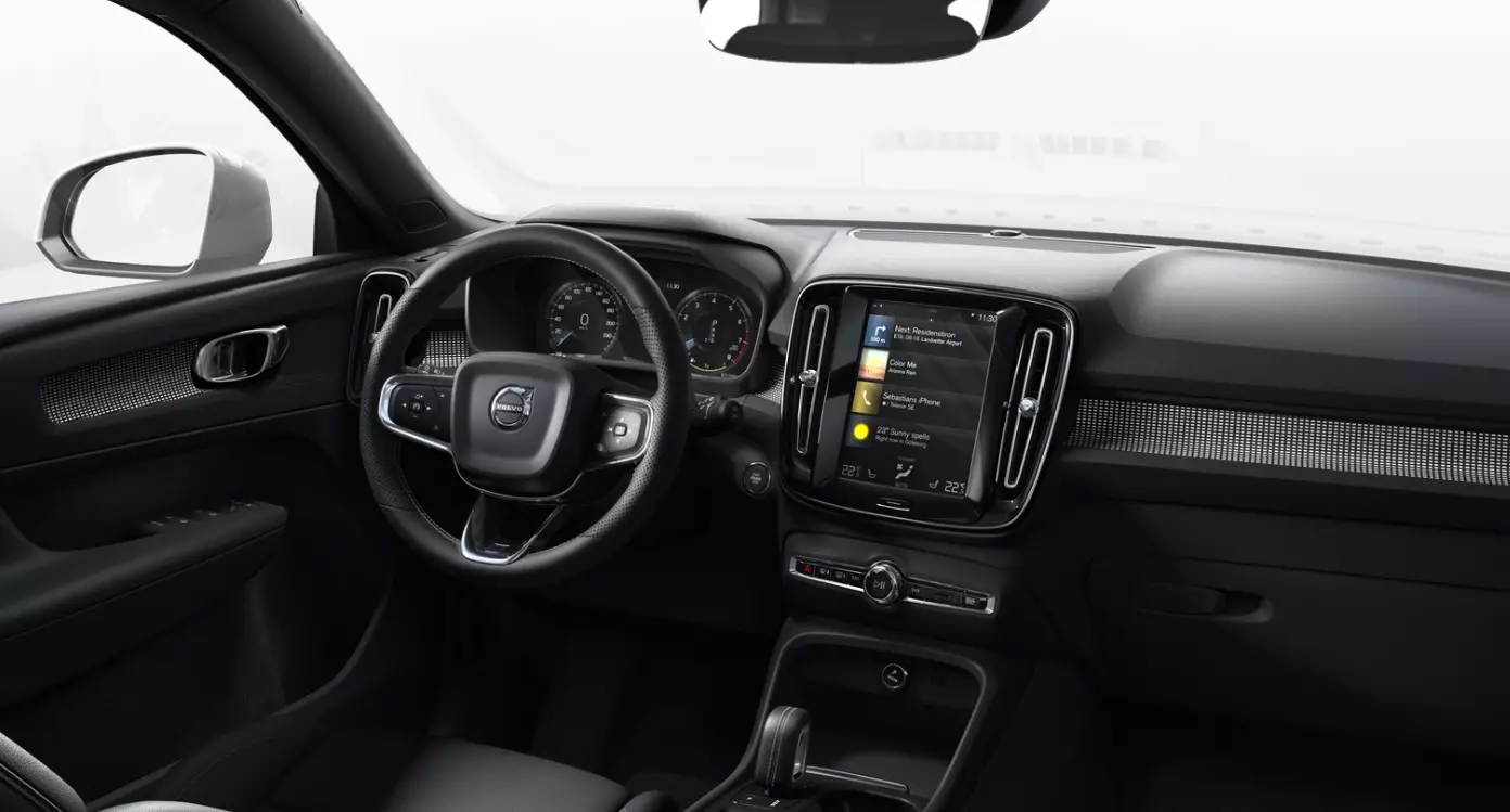 Volvo XC40 интерьер