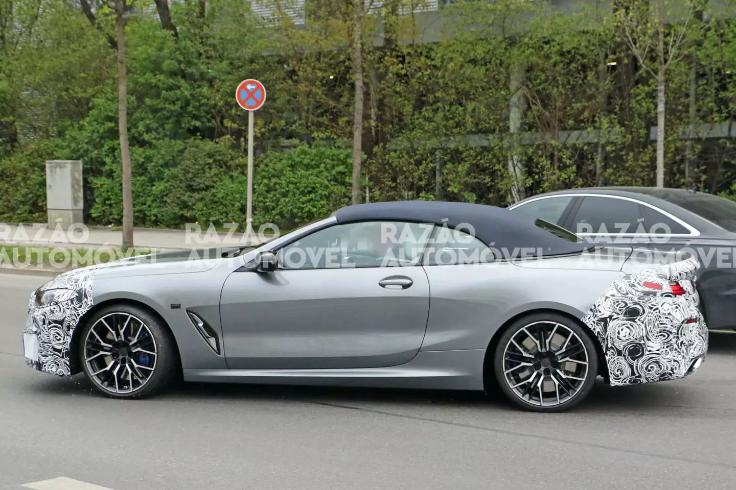 BMW 8 Series Convertible Photo Spy