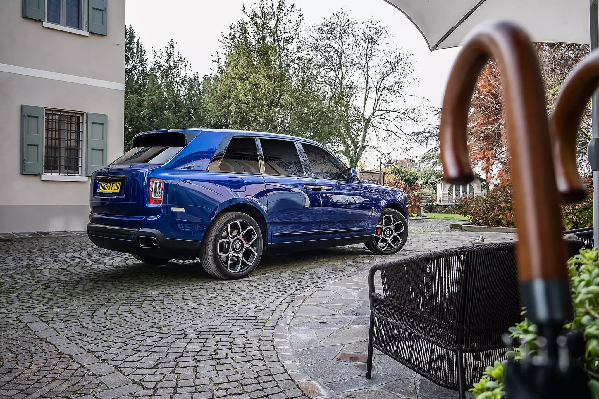 Чорны значок Rolls-Royce Cullinan