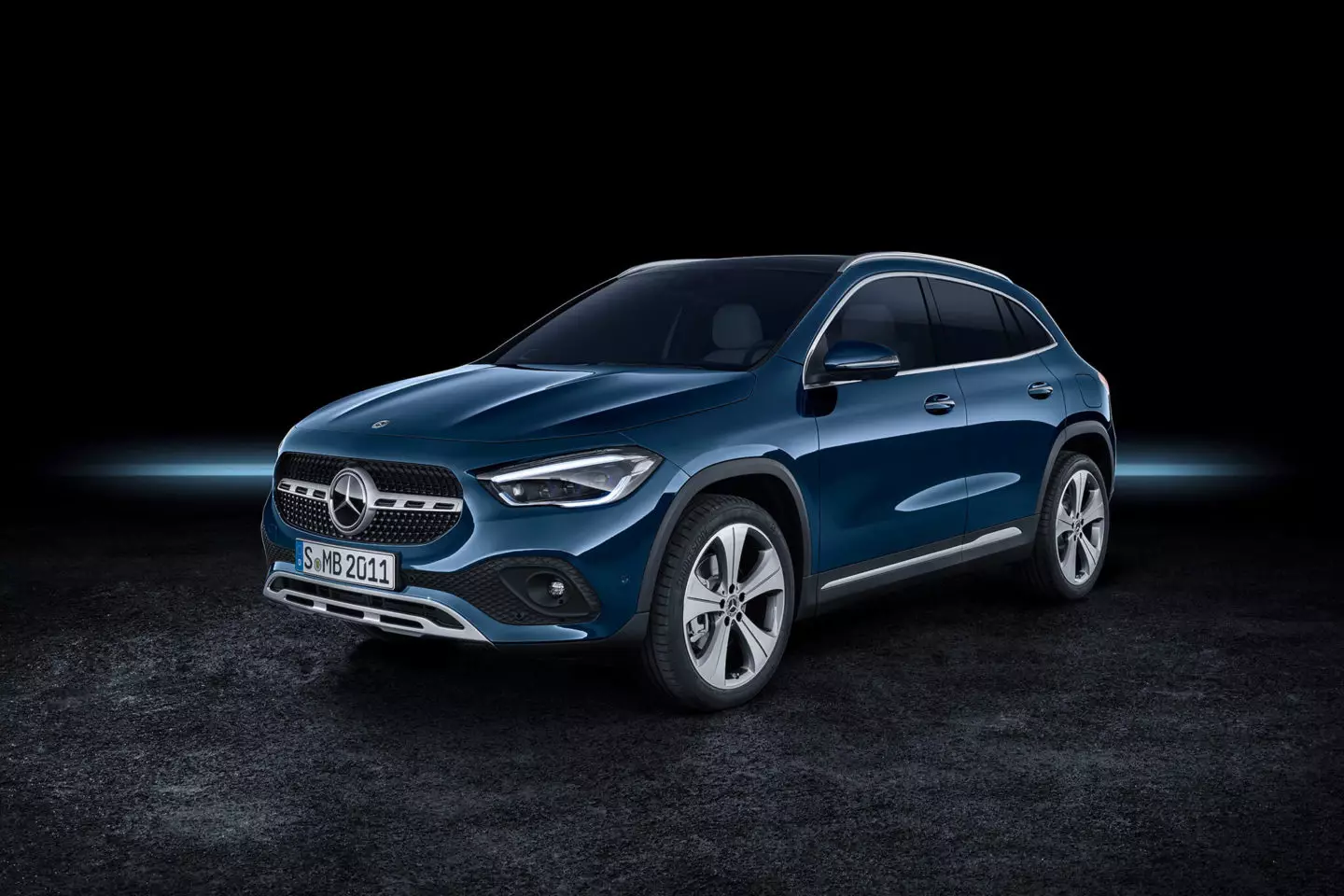 Това е новият Mercedes-Benz GLA. осмият елемент 8989_10