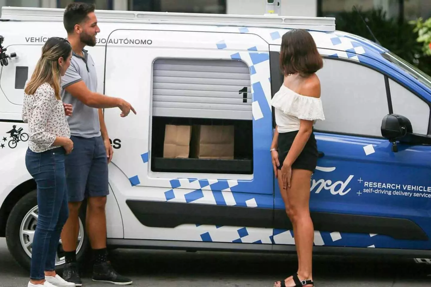 “Ford Transit Connect Tacos 2018”