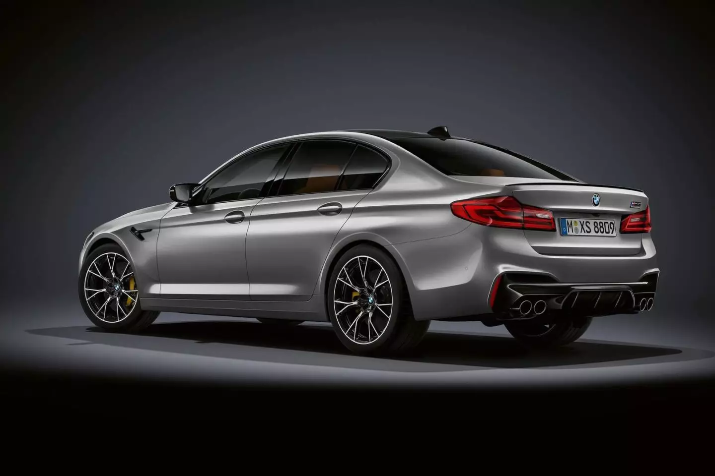 Kompetisi BMW M5 2019