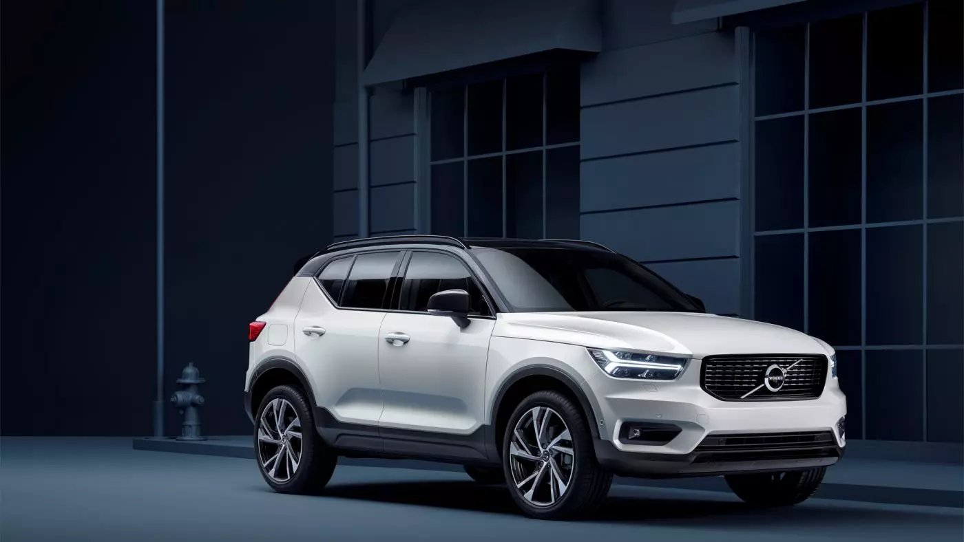 រថយន្ត Volvo XC40